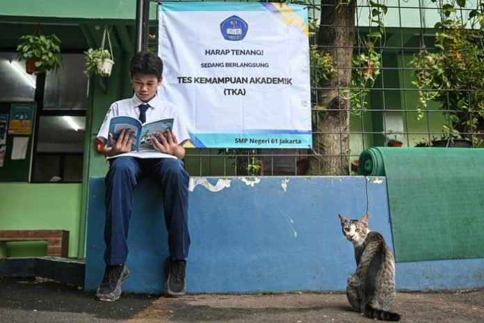 Siswa mengikuti pelaksanaan Tes Kemampuan Akademik
