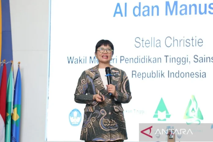 Wamendiktisaintek Stella Christie berbicara dalam kegiatan pendidikan tentang kecerdasan buatan