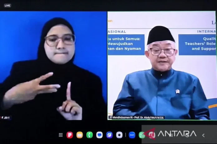 Menteri Pendidikan Dasar dan Menengah Abdul Mu’ti menjadi narasumber webinar sekolah aman