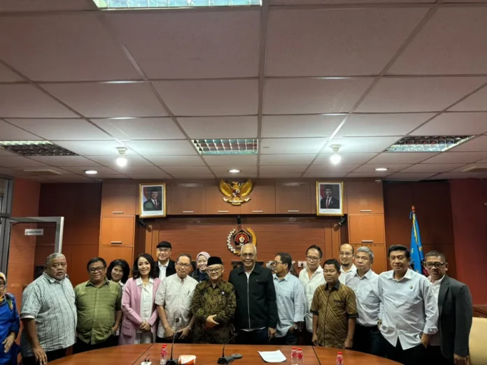 Mendikdasmen Abdul Mu’ti dalam pertemuan dengan PWI membahas pendidikan jurnalistik dan literasi media di sekolah