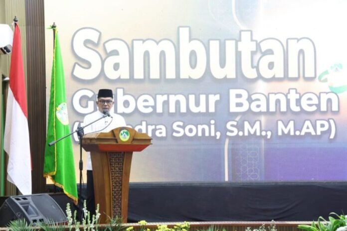 Gubernur Banten Andra Soni memberikan sambutan pada Muktamar XI Al Khairiyah