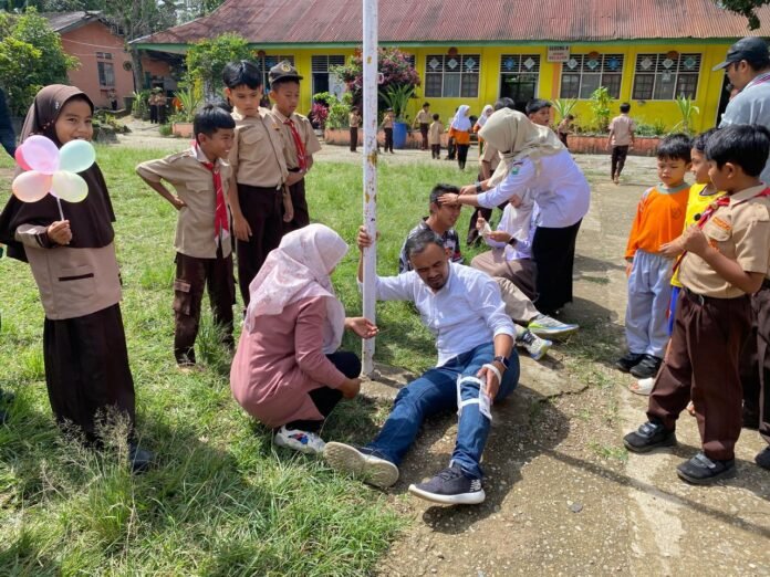 Guru dan tenaga kependidikan mengikuti pelatihan kesiapsiagaan bencana