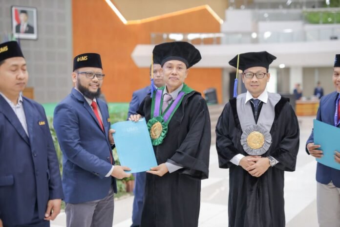 Penghargaan dosen dan mahasiswa berprestasi UMS
