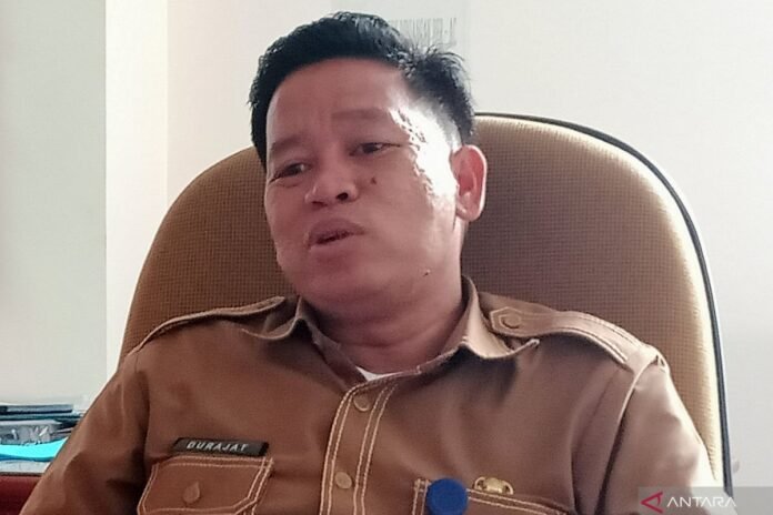 Sekretaris Disdikpora Penajam Paser Utara Durajat menjelaskan rencana SNT