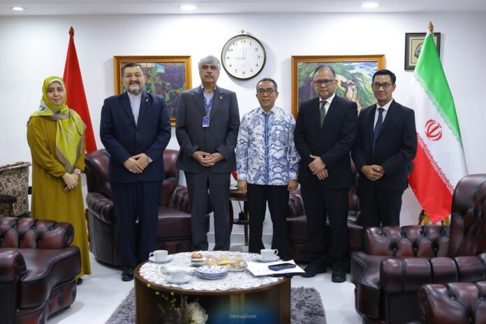 Pertemuan Kemdiktisaintek dan delegasi Iran membahas kerja sama pendidikan tinggi