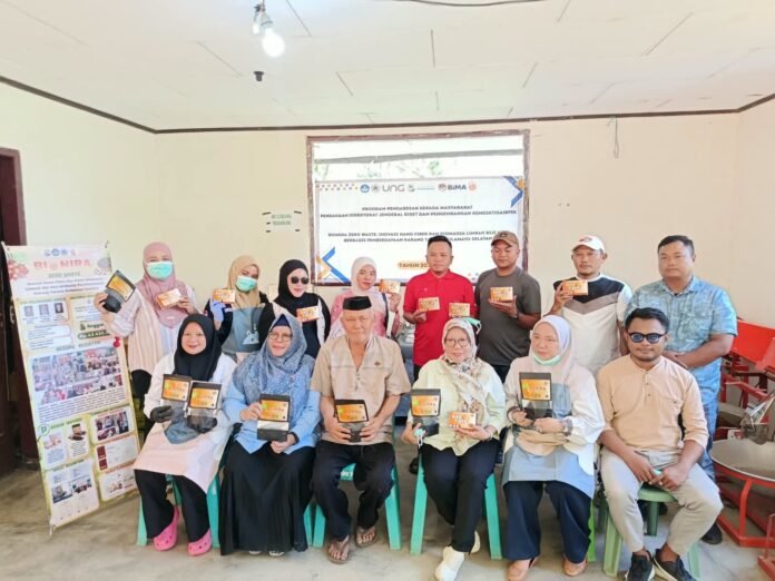 Tim Universitas Negeri Gorontalo mendampingi pengolahan limbah kolang-kaling