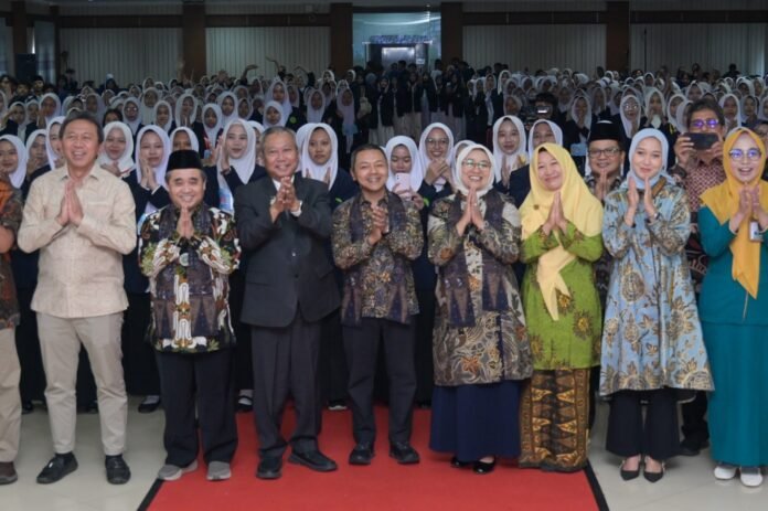 Kunjungan Wakil Menteri Pendidikan Dasar dan Menengah ke satuan pendidikan penerima revitalisasi di Kebumen